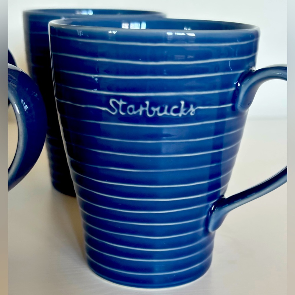 Set of 4 Starbucks mugs